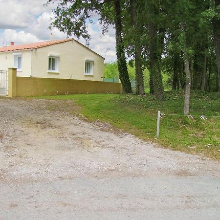 Appartement Charmant A Breuillet Avec Jardin Spacieux 외부 사진